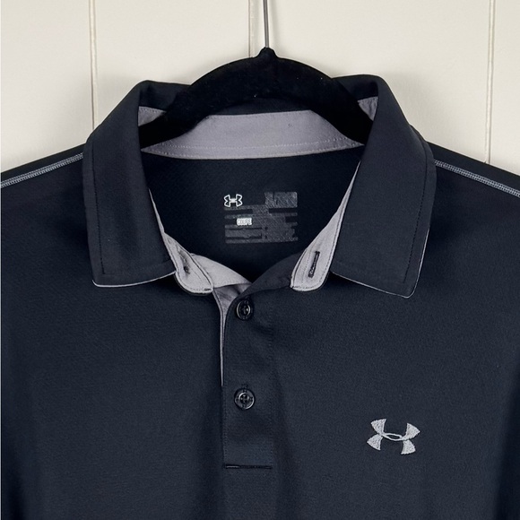 Under Armour Men's Golf Black and Gray Polo Shirt - Picture 2 of 5
